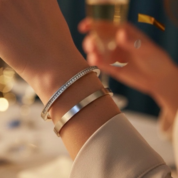 Silver bangle set - Picture 5 of 6